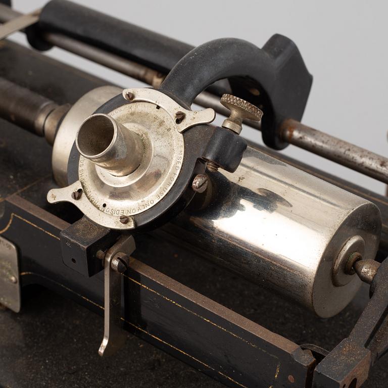 A 'Edison Home phonograph" from Edison, Late 19th century.