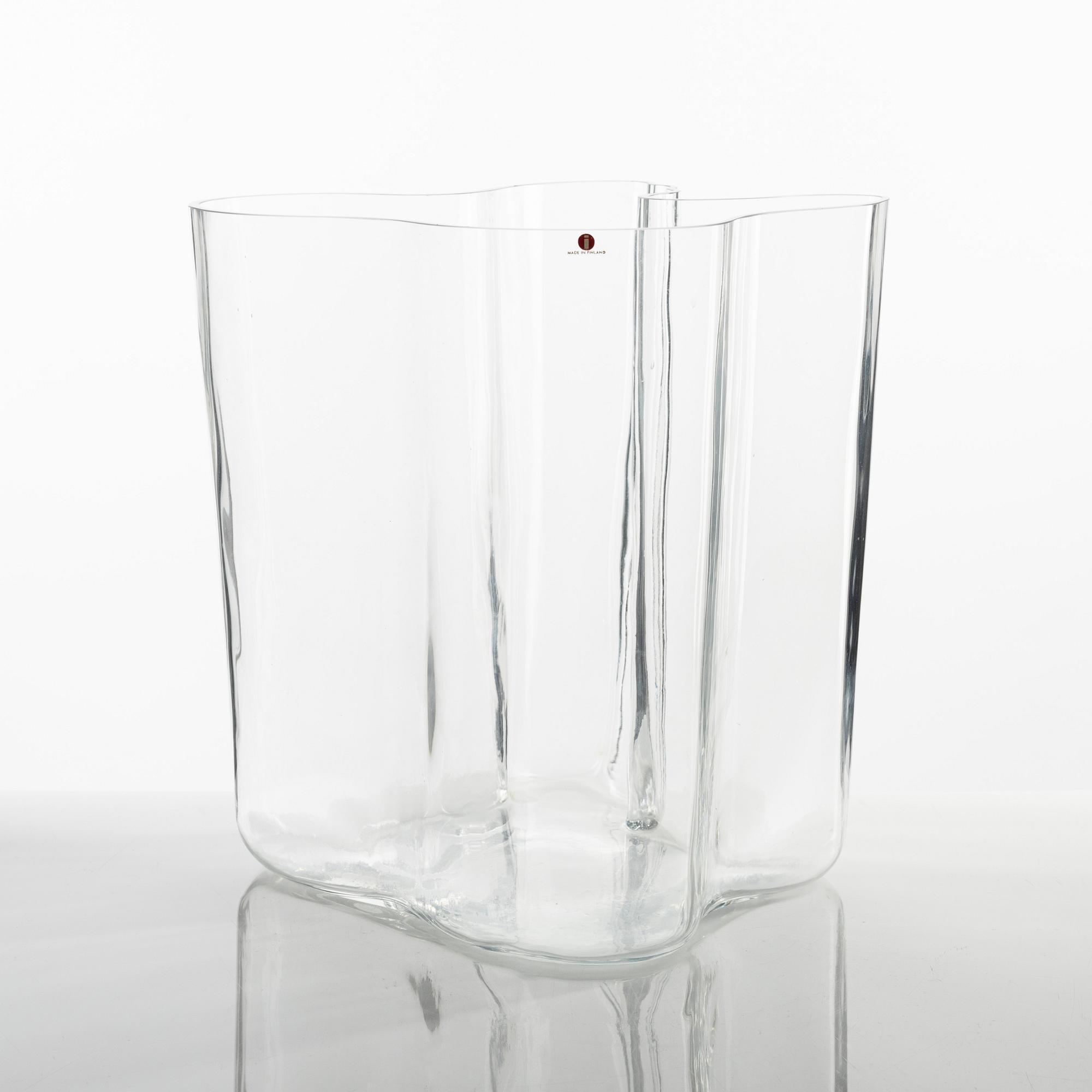 Alvar Aalto, vas, glas, modell 3031, Iittala, Finland, signerad.