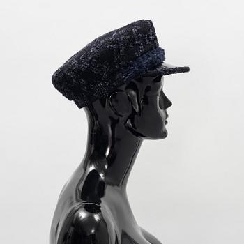 Chanel, a wool mix bouclé hat, size S.