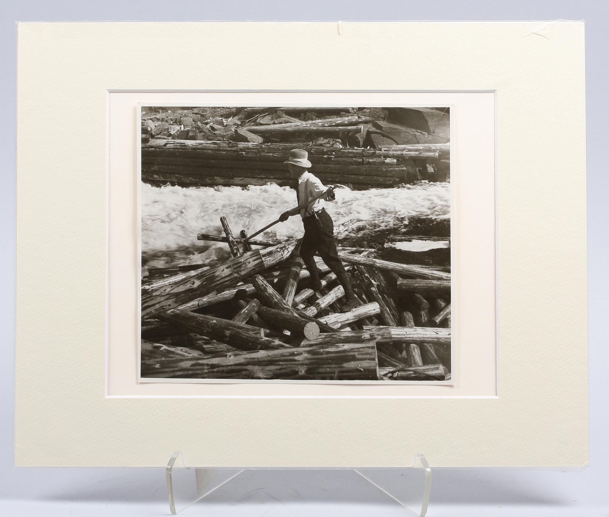 HEILBORN, EMIL. Fotografi, stämpelsign a tergo.