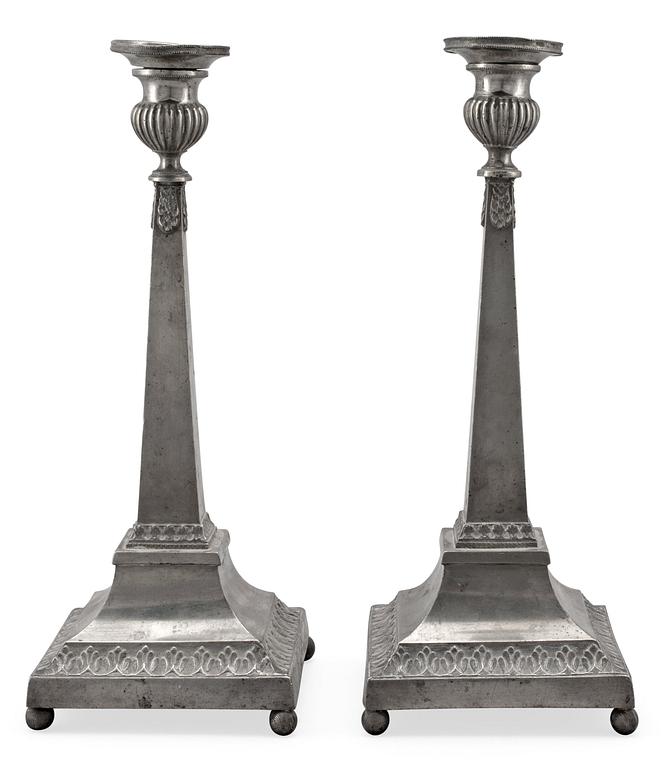 A PAIR OF CANDLESTICKS.