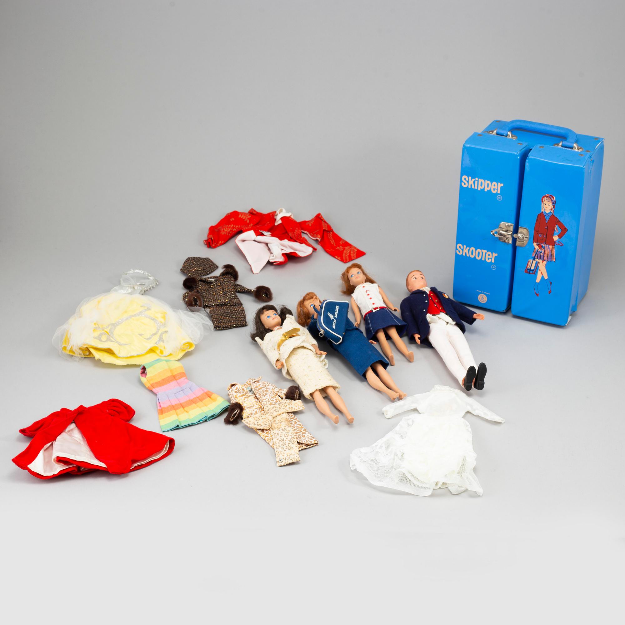 A set of three Barbiedolls with accessories, Mattel 1960's.