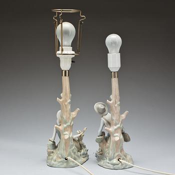 BORDSLAMPOR, ett par, porslin, Lladro, 1900-talets senare hälft.