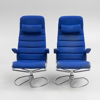 Bruno Mathsson,  a pair of 'Minister' armchairs, Bruno Mathsson International, 2003.