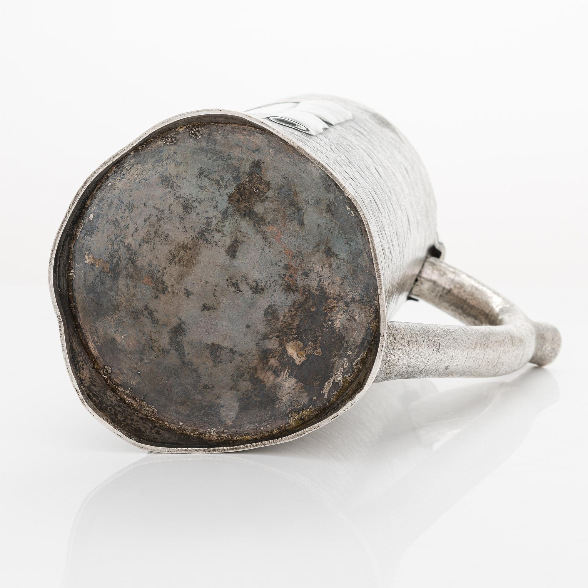 Wilhelm Porthan, Dryckeskanna, silver, Viborg 1904.