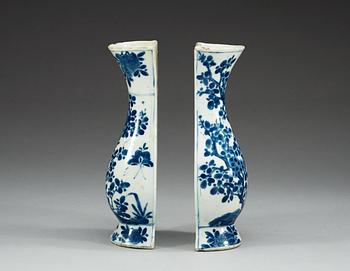 A set of two blue and white wall-vases, Qing dynasty, Kangxi (1662-1722).