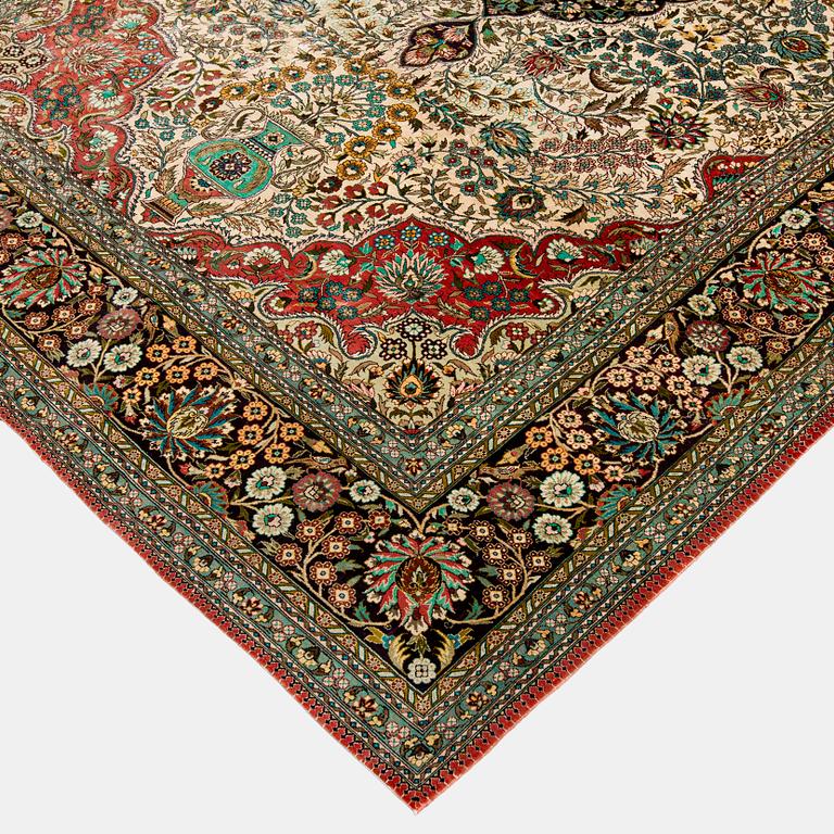 Matta, orientalisk, silke. Ca 273 x 185 cm.