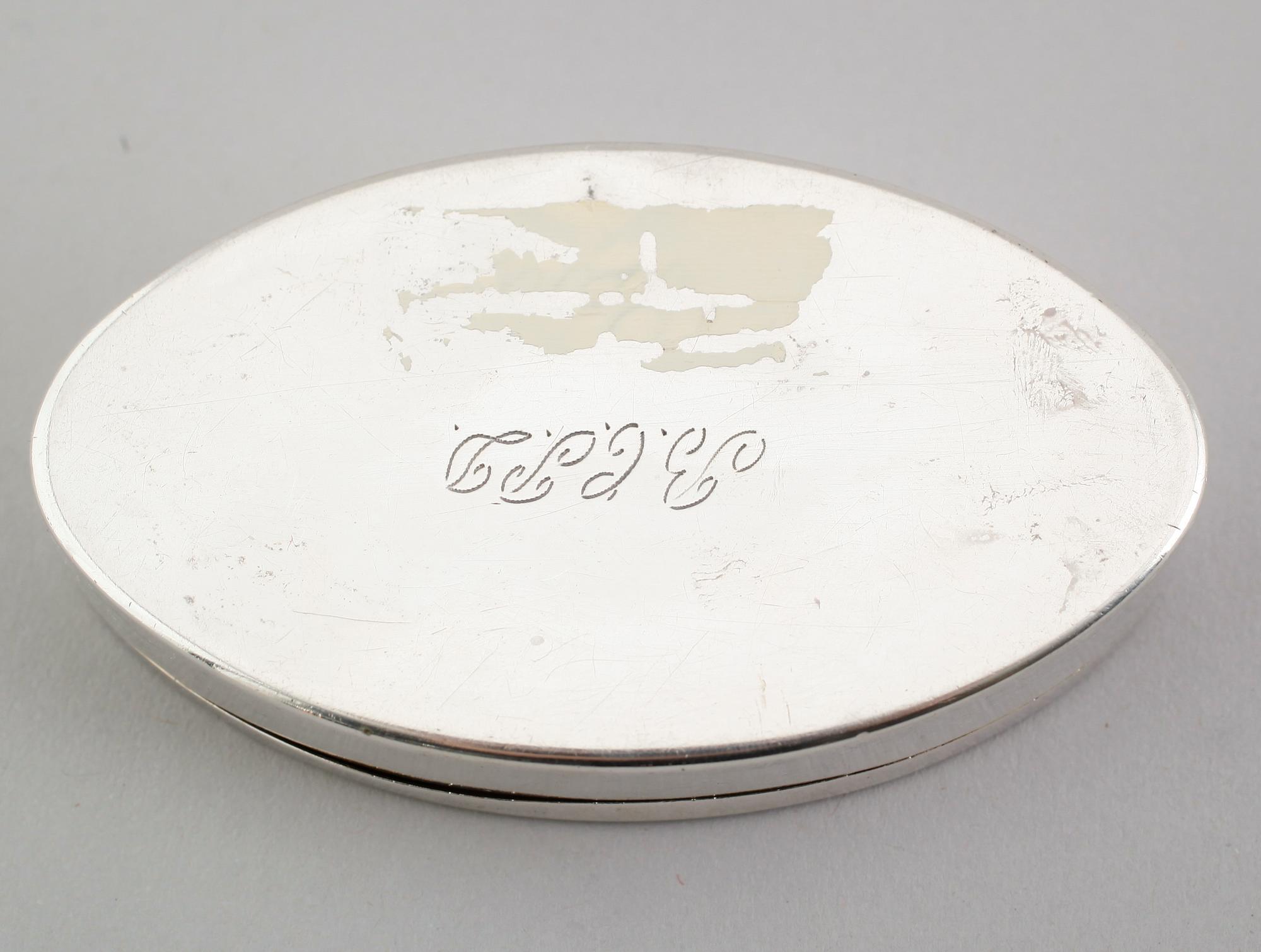 DOSA, silver, Per Erik Sundberg, Trosa 1850. Vikt ca 54 gram.