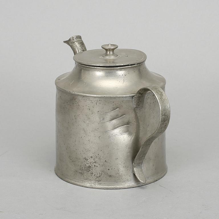 TEKANNA, tenn, sannolikt sengustaviansk, 1800-talets början.