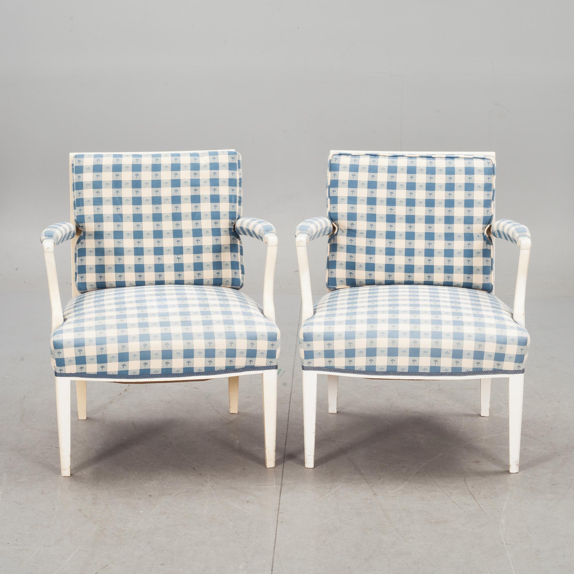 KARMSTOLAR, ett par, modell 969, Josef Frank, Firma Svenskt Tenn.