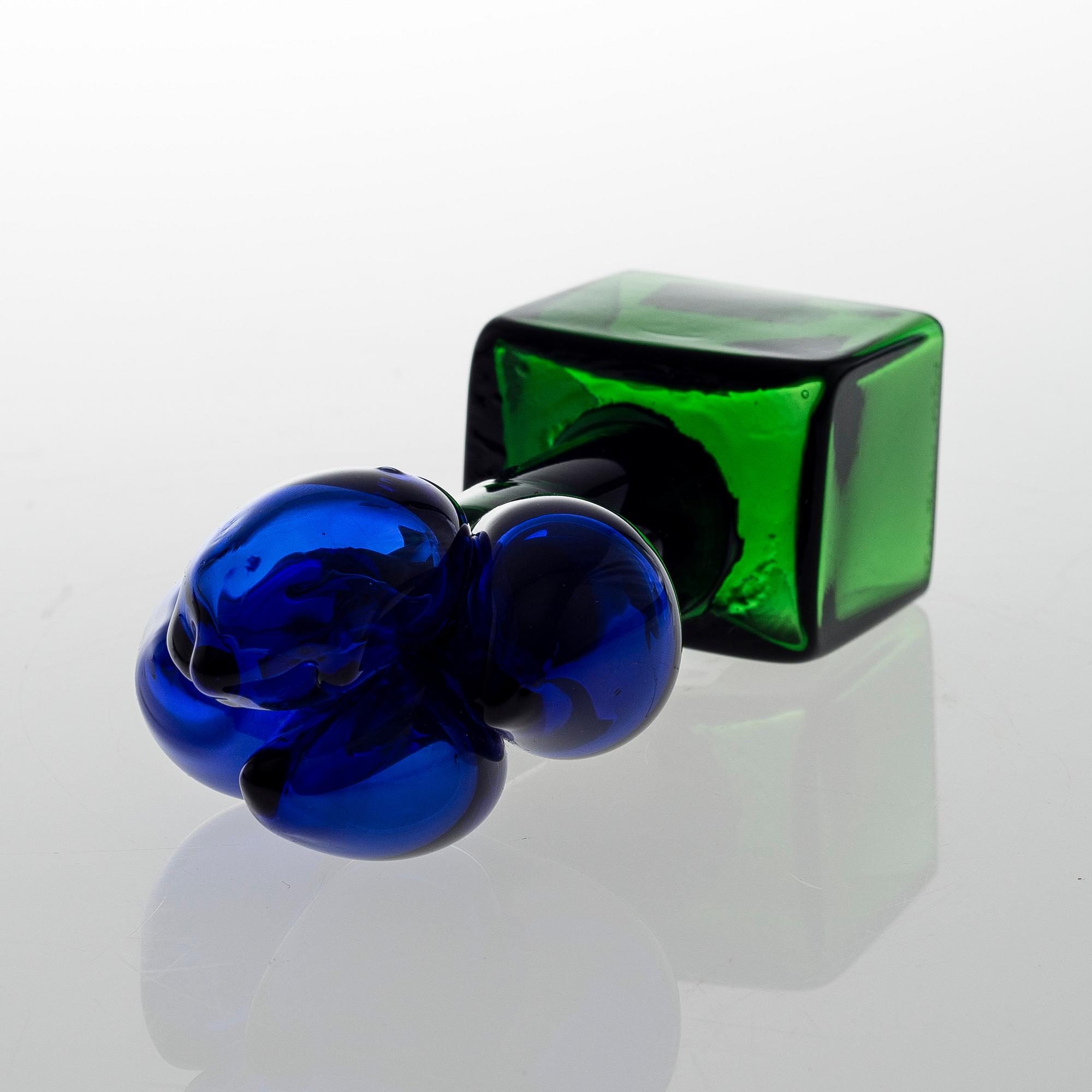 OIVA TOIKKA, GLASSKULPTUR. Iiris. Sign. O.T, Nuutajärvi Notsjö. 1960-talets slut.