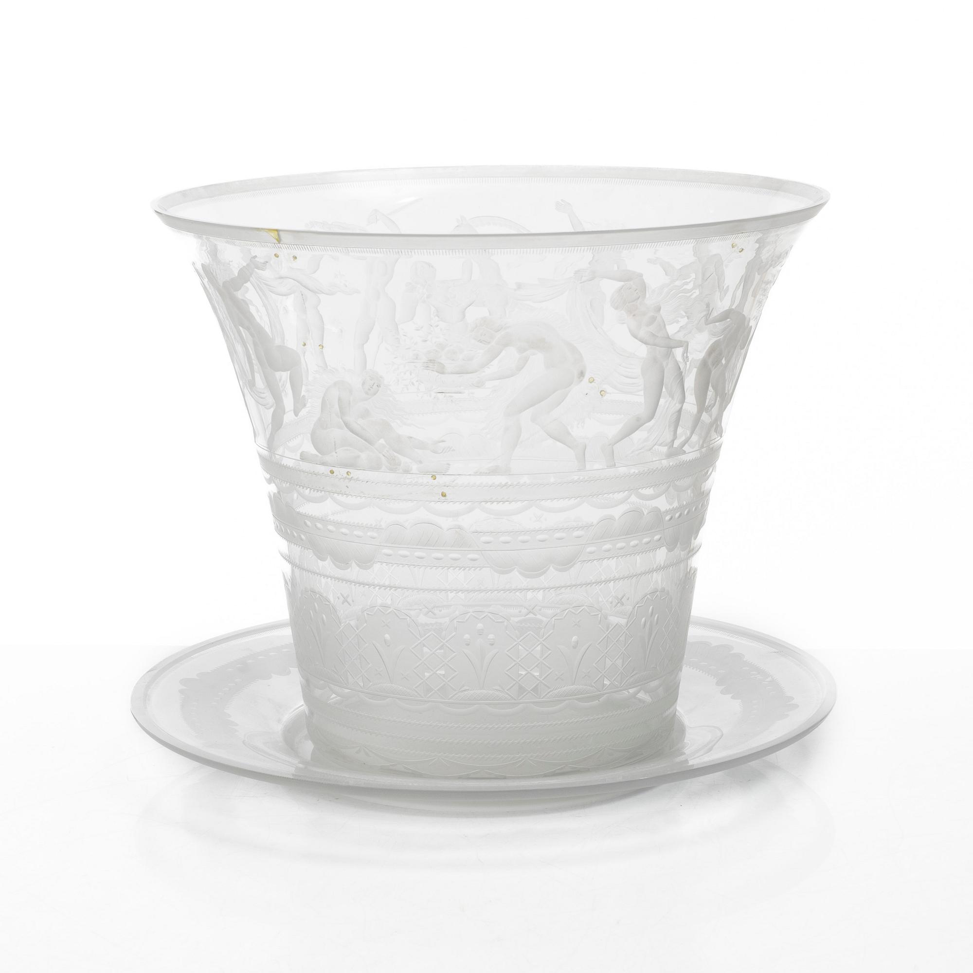 Simon Gate, skål med fat, graverat glas, modell 122, Orrefors 1927.