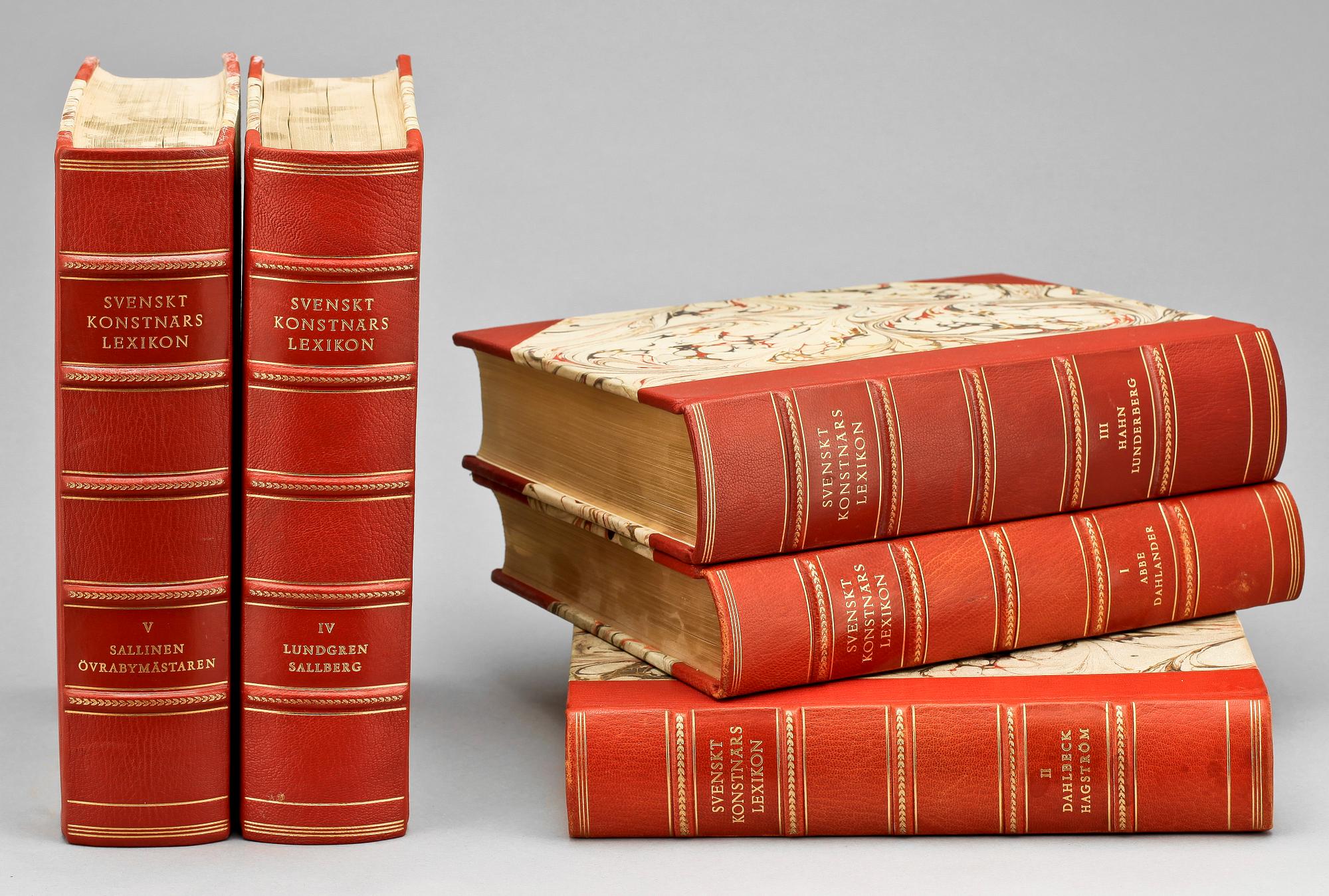 BOKVERK 2 st, 5+2 vol, "Svenskt Konstnärslexikon", Allhems förlag, Malmö 1952. "Nutida svenskt måleri", Stockholm 1936.