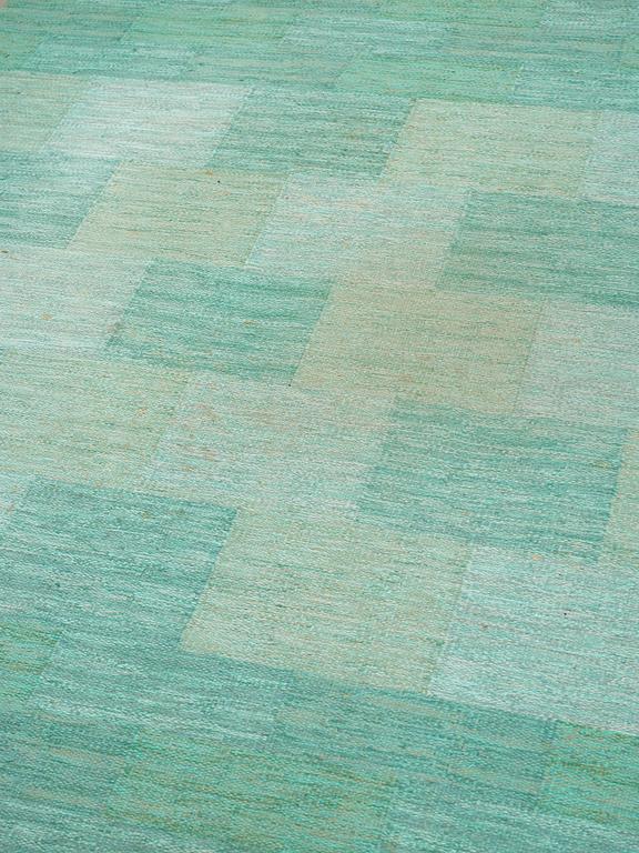 CARPET. "Muren, grön, kall". Flat weave. 245,5 x 163 cm. Signed AB MMF V MR.