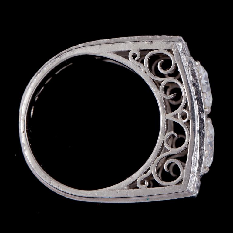 A diamond ring, tot. app. 3 cts, Stockholm 1946.