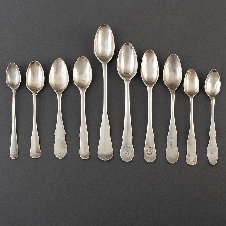 KAFFE- OCH TESKEDAR, 34 st, silver, 17-1800-tal, bl a Jonas Aspelin d.ä. Ystad 1773.