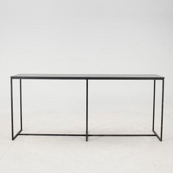 SIDEBOARD, metall med stenskiva märkt Spain Cosentino Microban.