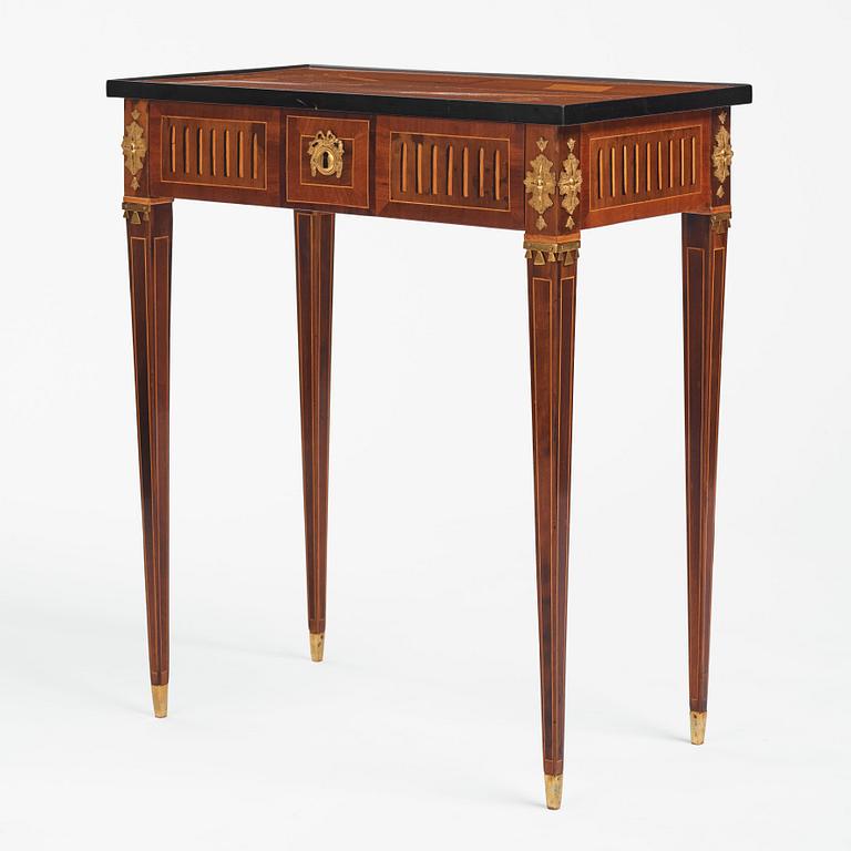 A Gustavian table by A Lundelius (master in Stockholm 1778-1823), not signed, late 18th Century.