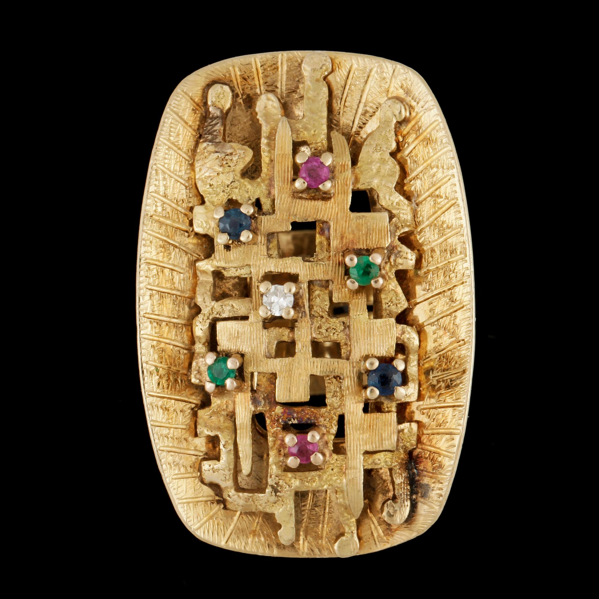 RING, 18k guld med olikfärgade ädelstenar. 1950/60-tal. Vikt 10,2g.