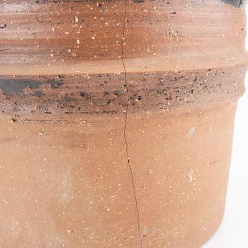 Signe Persson-Melin, ytterfoder/urna signerad Campos Filhos, Portugal delvis glaserat stengods.