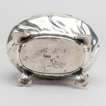 A Swedish 18th century silver sugar bowl, mark of F Sehl the younger Stockholm 1759 weight ca 303 gr.