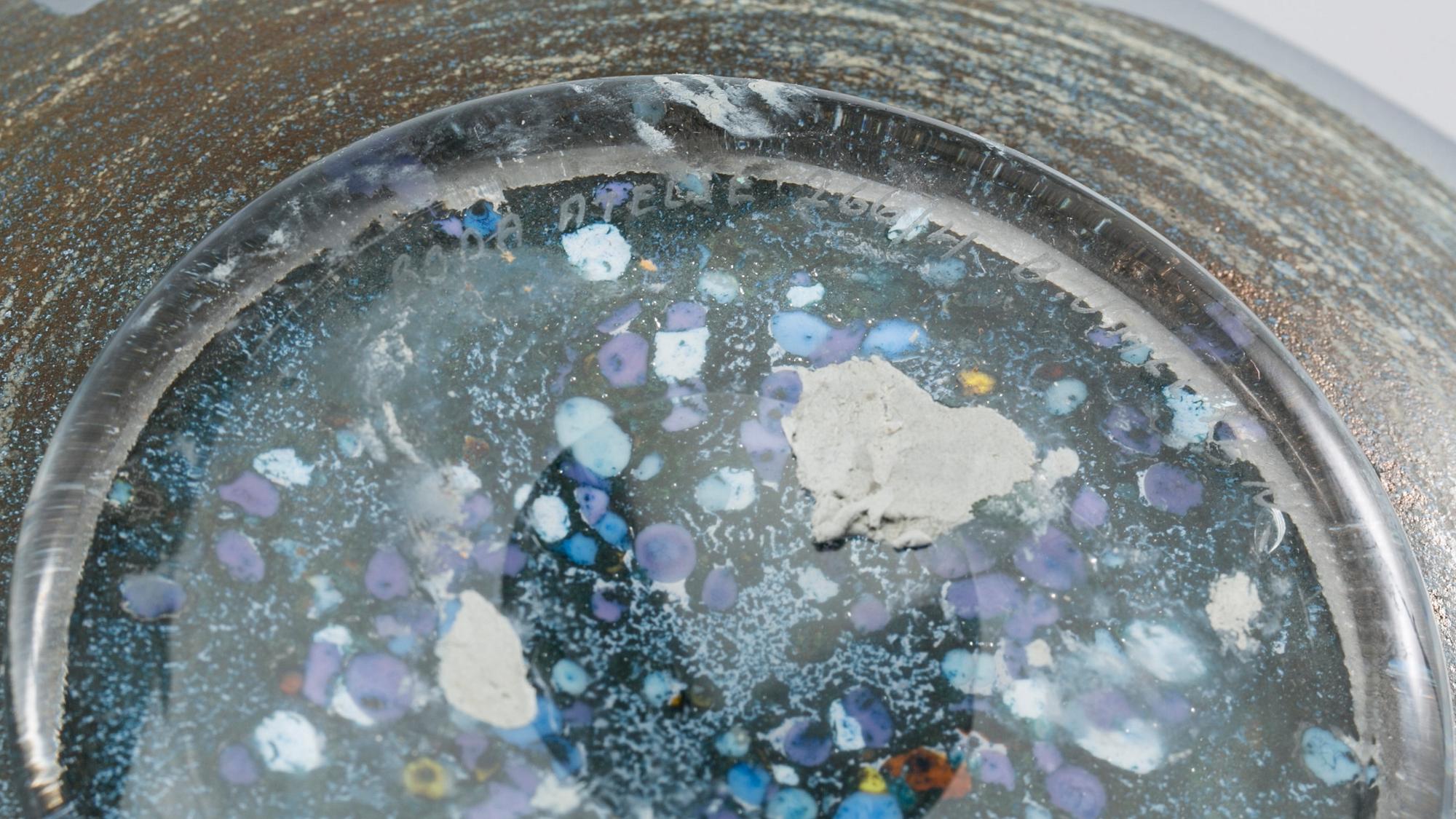 A Bertil Vallien glass bowl, Boda.