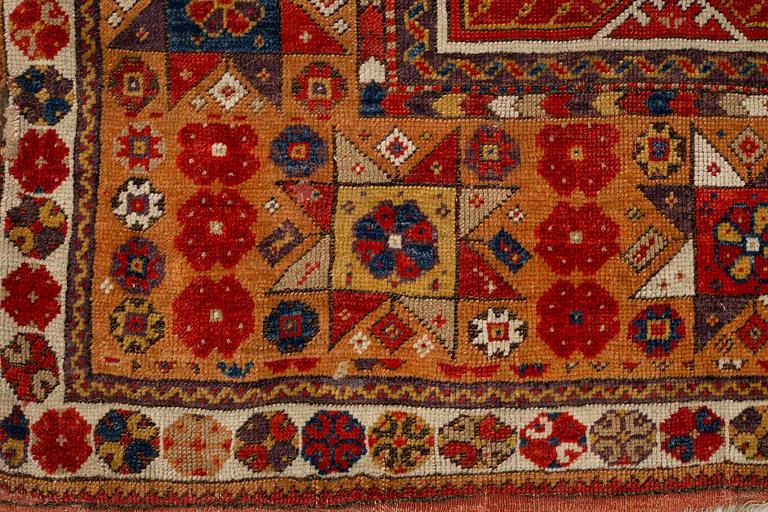 A rug, antique Melas prayer rug, ca 154-158 x 100-106 cm (as well as 1 and 3,5 cm flat weave at the ends), Anatolia.