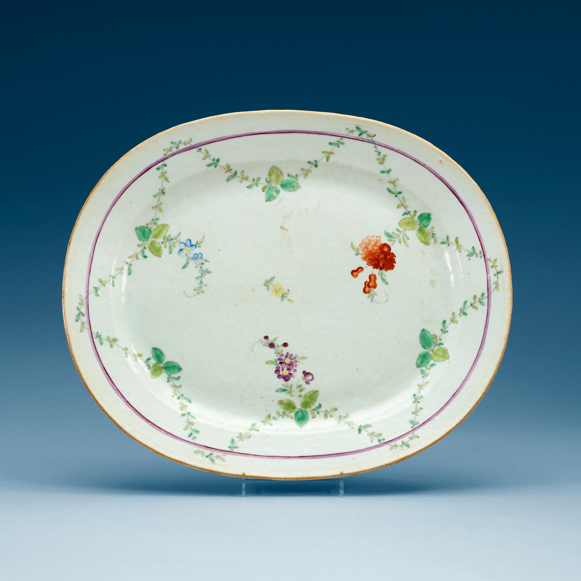A famille rose serving dish, Qing dynasty, Qianlong (1736-95).