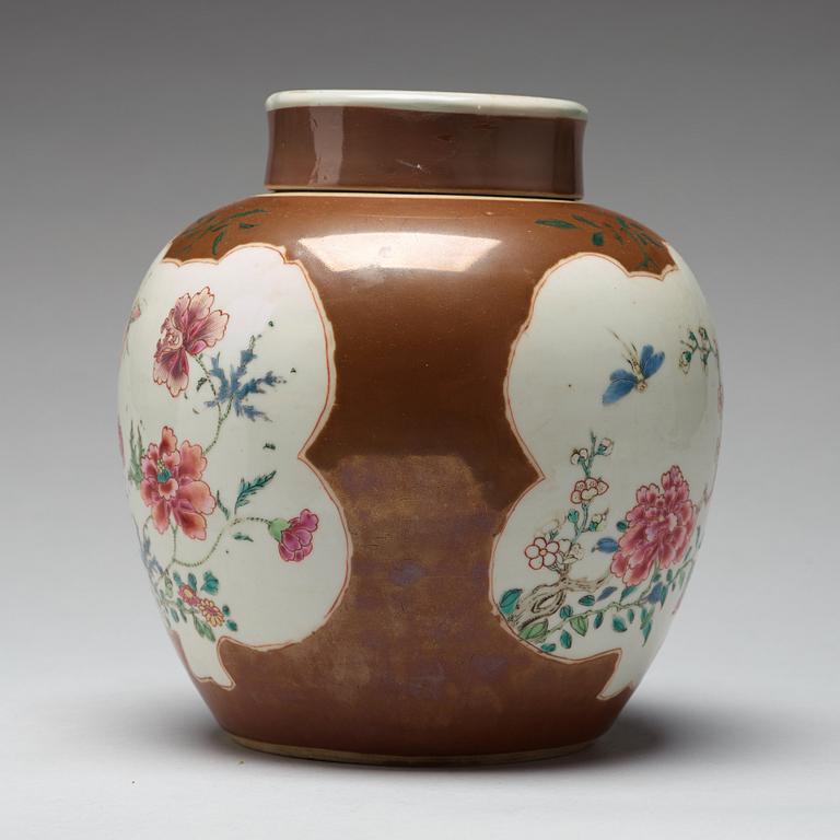 A famille rose and cappuciner brown jar with cover, Qing dynasty, 18th century.