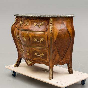 BYRÅ, rokoko, delvis 1700-tal.