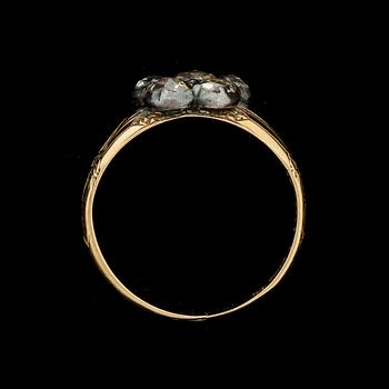 RING, 18 k guld med rosenslipade diamanter, Möllenborg, Stockholm, 1863. Vikt ca 2 g.