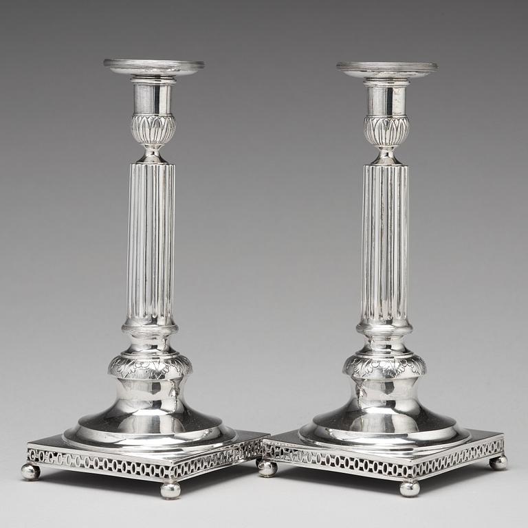 Johan Israel Beckman, ljusstakar, ett par, silver, Stockholm 1796. Gustavianska.