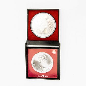 En samling Olympiad memorabilia.