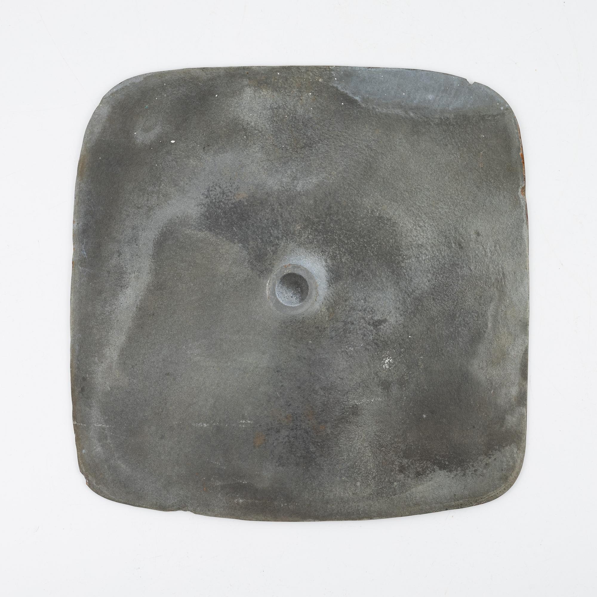 Bård Breivik, objekt, väggrelief, sandgjutet järn, osignerad.