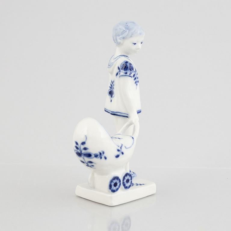 Hanne Varming, figurin, porslin, Royal Copenhagen, "Musselmalet", modell 5196, 1974-78.