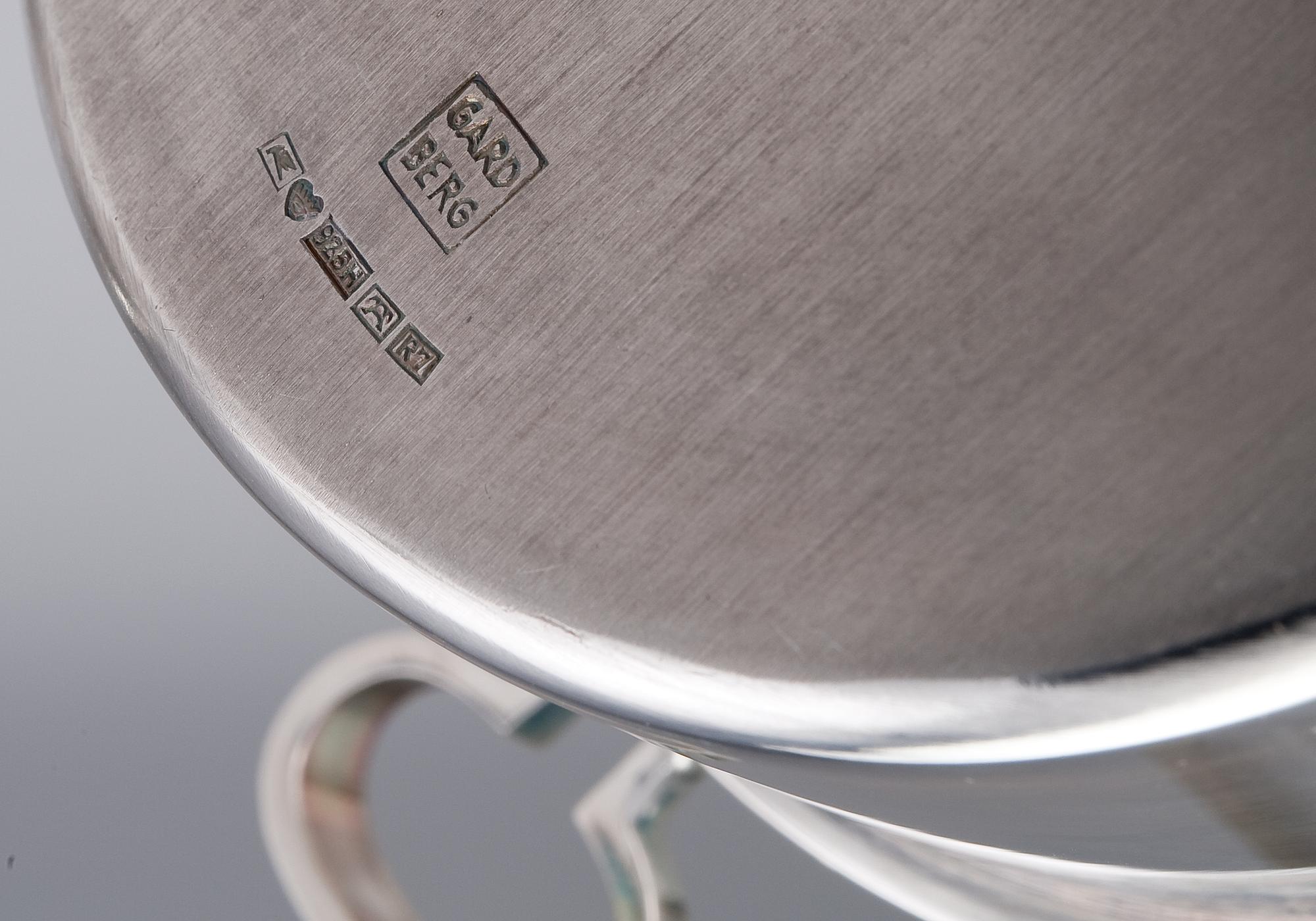 Bertel Gardberg, A SILVER SUGAR BOWL, CREAMER AND SUGAR TONGS.