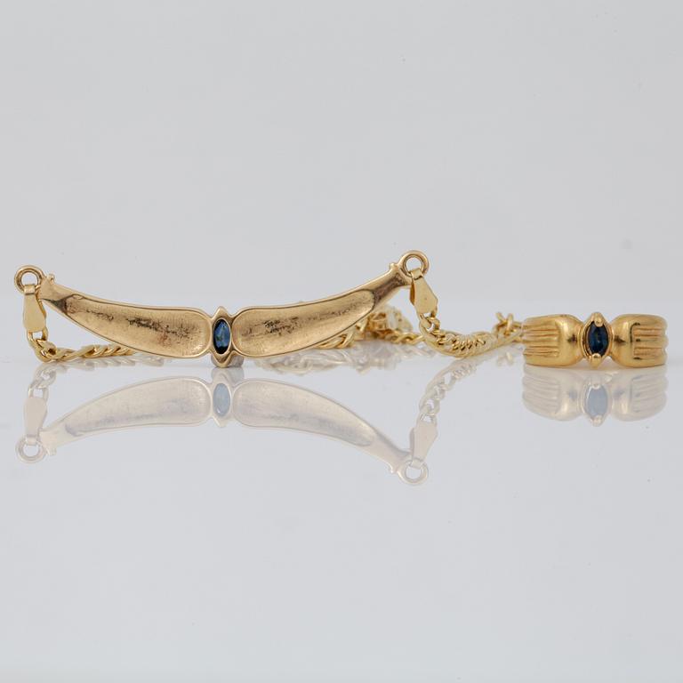 HALSKJEDJA MED HÄNGE samt RING, 18 k guld med safirer. Totalvikt ca 12,6 g.