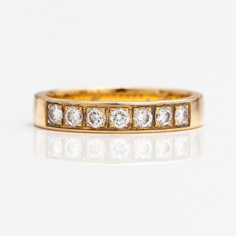 Ring "Aurea", 18K guld, diamanter ca 0.35 ct tot. Kalevala Koru, Helsingfors 2008.
