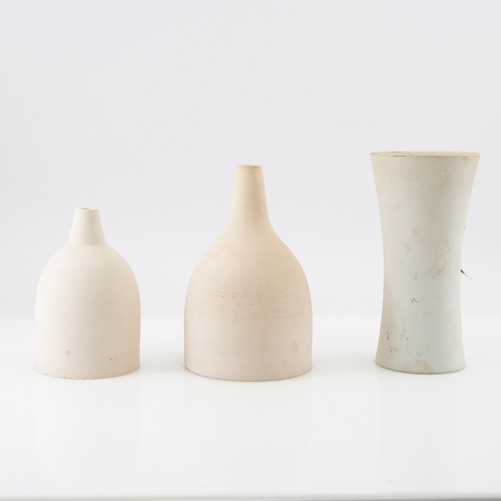 Gunnar Nylund, Vases 3 pcs. own workshop Lomma, later part of the 20th century.