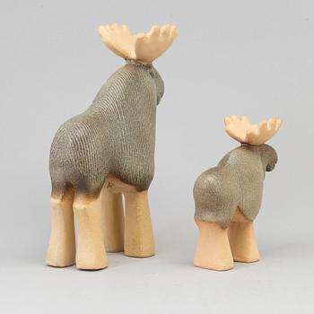 LISA LARSON, a pair of 'Älg' stoneware figurines from Gustavsberg.