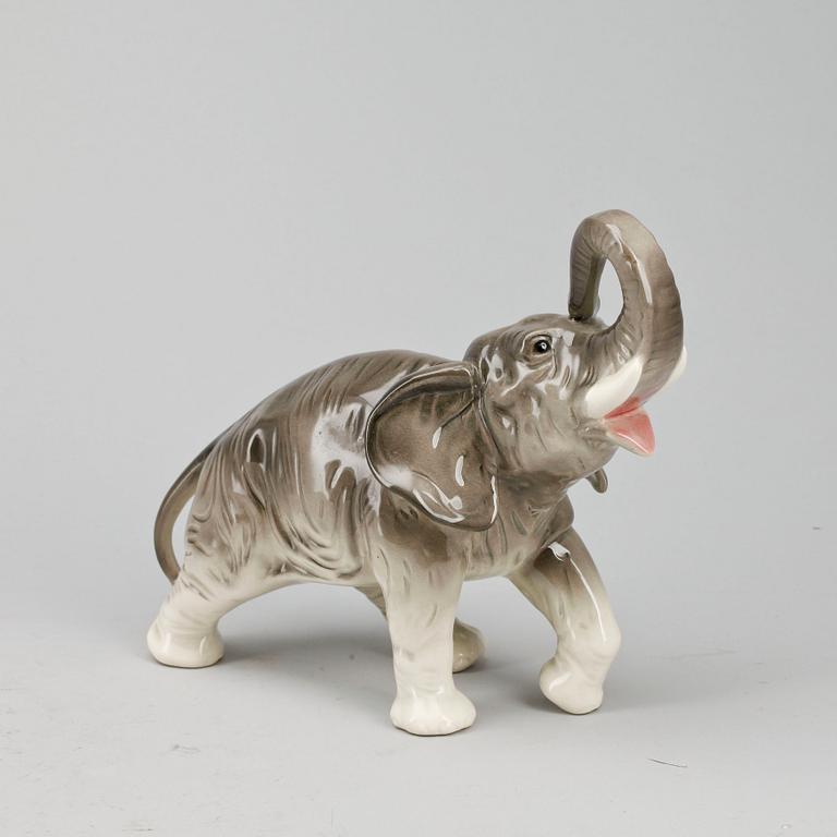 FIGURIN, porslin, 1900-talets första hälft.