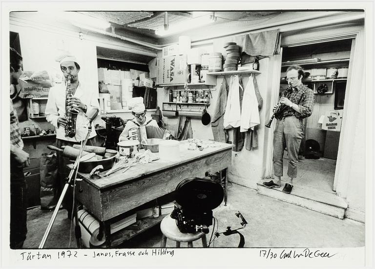 Carl Johan De Geer, fotografi, signerat 17/30.