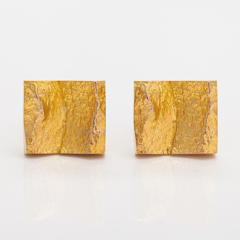 Björn Weckström, "Ravines", a pair of 14K gold cufflinks . Lapponia 1966.