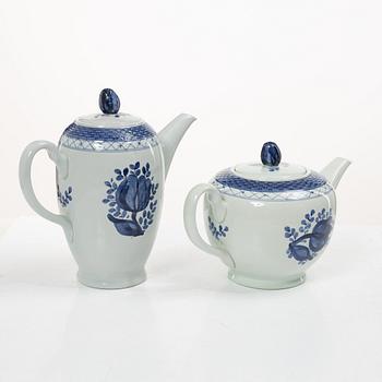 Royal Copenhagen, Dinner service, 94 pieces, earthenware, “Tranquebar”, Aluminia, Denmark.