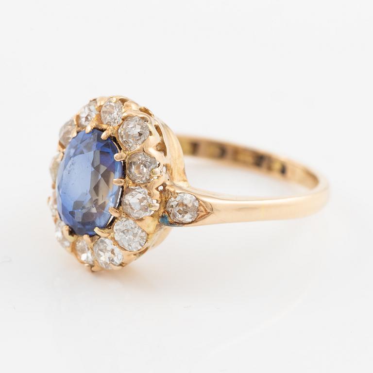 Ring, 18K gold with old-cut diamonds and sapphire.