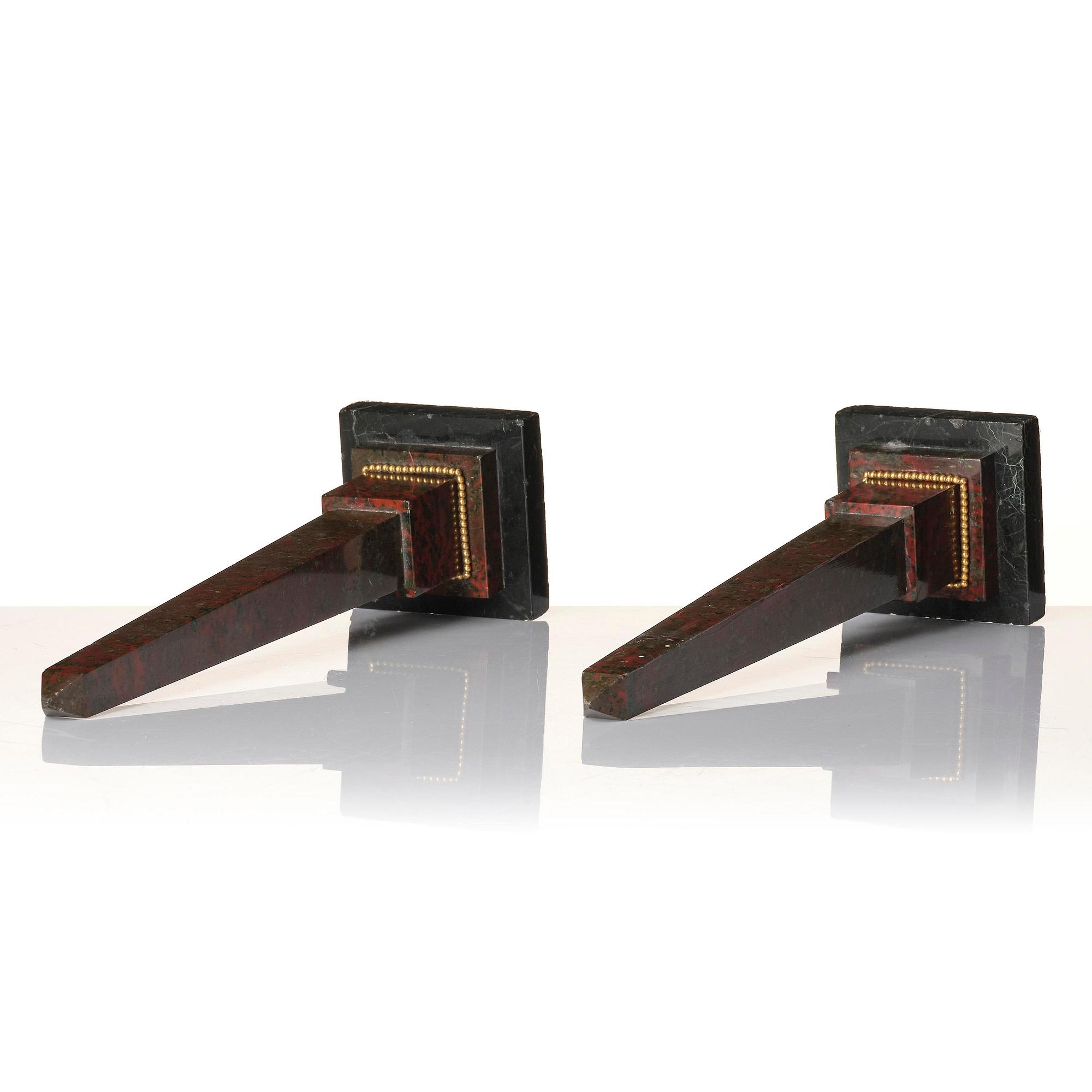 Obelisker ett par, tidigt 1900-tal.