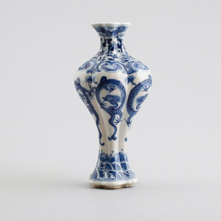 VAS, porslin, Kina, 1600-/1700-tal.