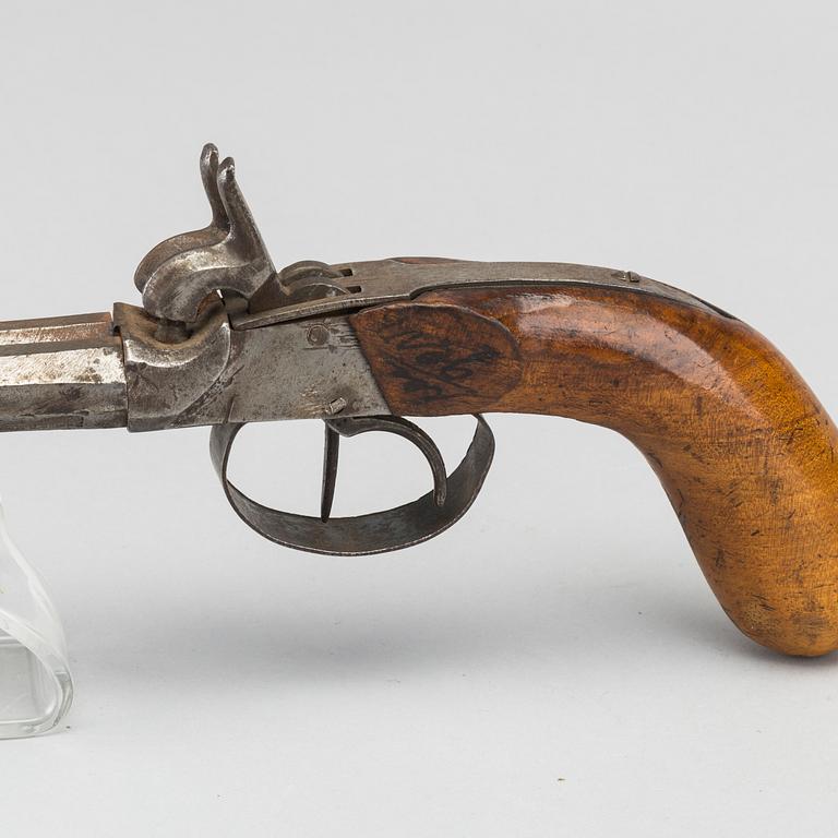 A PERCUSSION PISTOLS, 19th century.