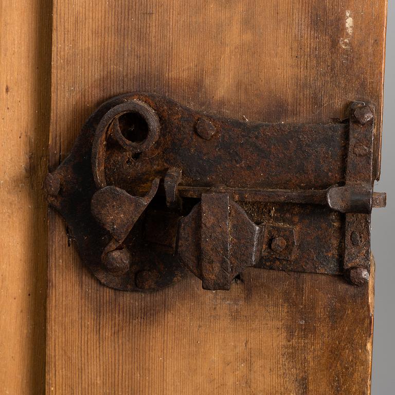 A painted pine cabinet from Ångermanland, 18th Century.