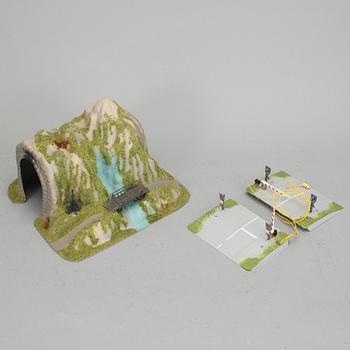 ÖVERGÅNG samt TUNNEL, Märklin, bl a modell 7292 M. Skala HO.